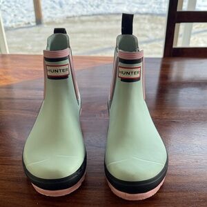 Hunter Women's Mint and Pink Rain Boots